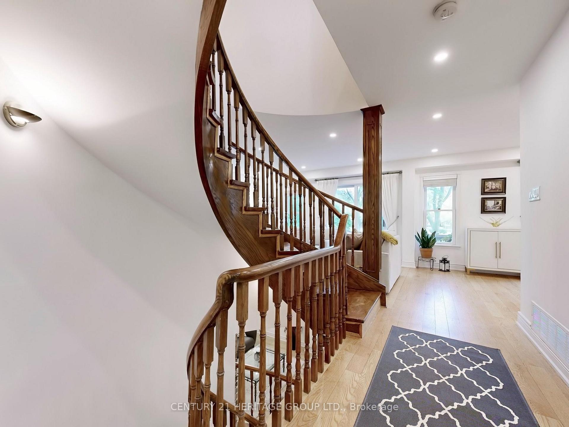 Photo 27 of 108 Confederation Way, Markham, Thornhill — HOMEH