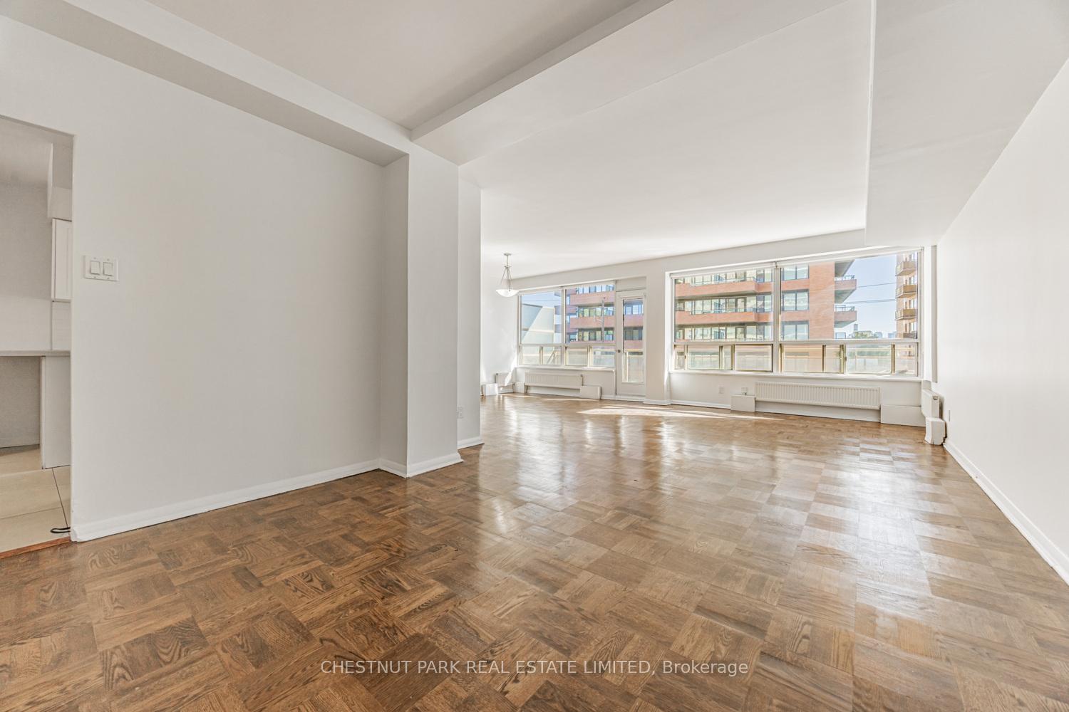 Photo 7 of Unit 306, 2500 Bathurst Street, Toronto, Forest Hill North — HOMEH