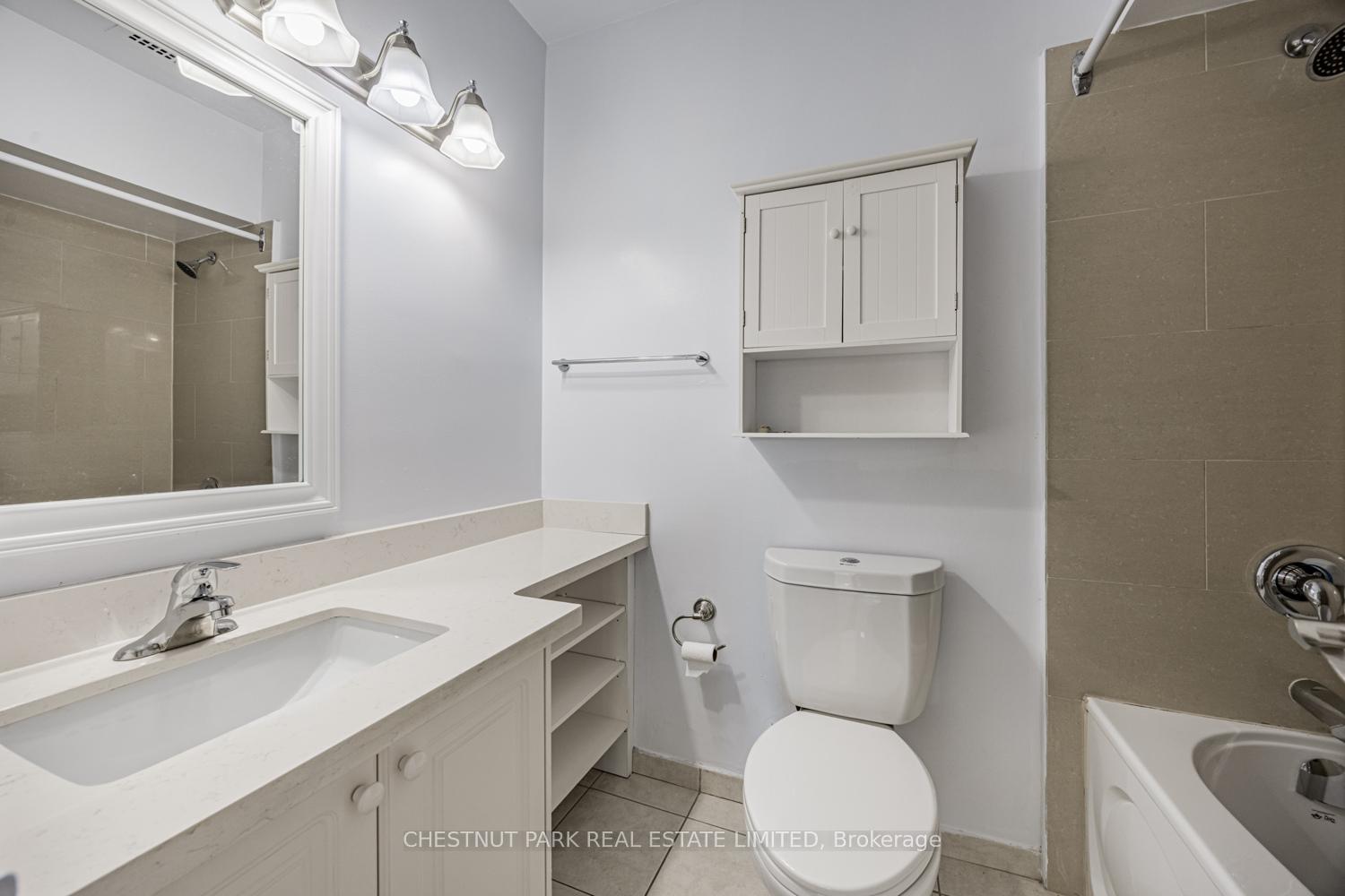 Photo 10 of Unit 306, 2500 Bathurst Street, Toronto, Forest Hill North — HOMEH