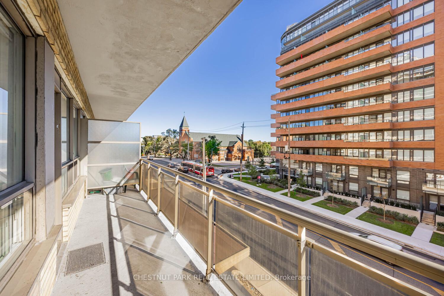 Photo 12 of Unit 306, 2500 Bathurst Street, Toronto, Forest Hill North — HOMEH