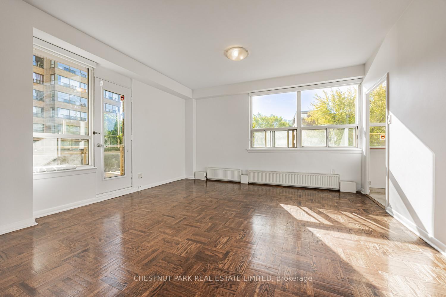 Photo 4 of Unit 105, 2500 Bathurst Street, Toronto, Forest Hill North — HOMEH