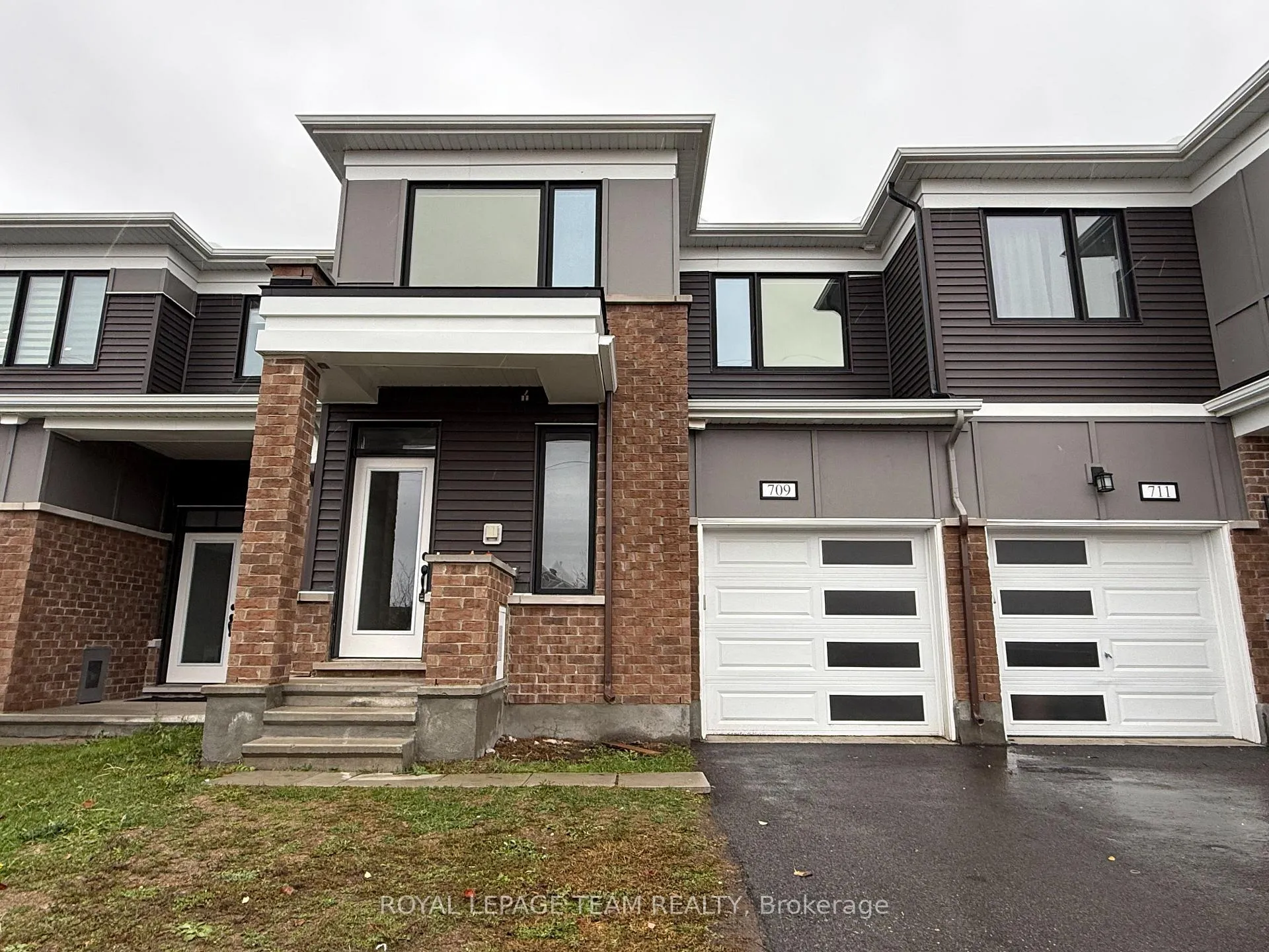 Photo 1 of 709 Megrez Way E, Ottawa, Barrhaven - Half Moon Bay — HOMEH