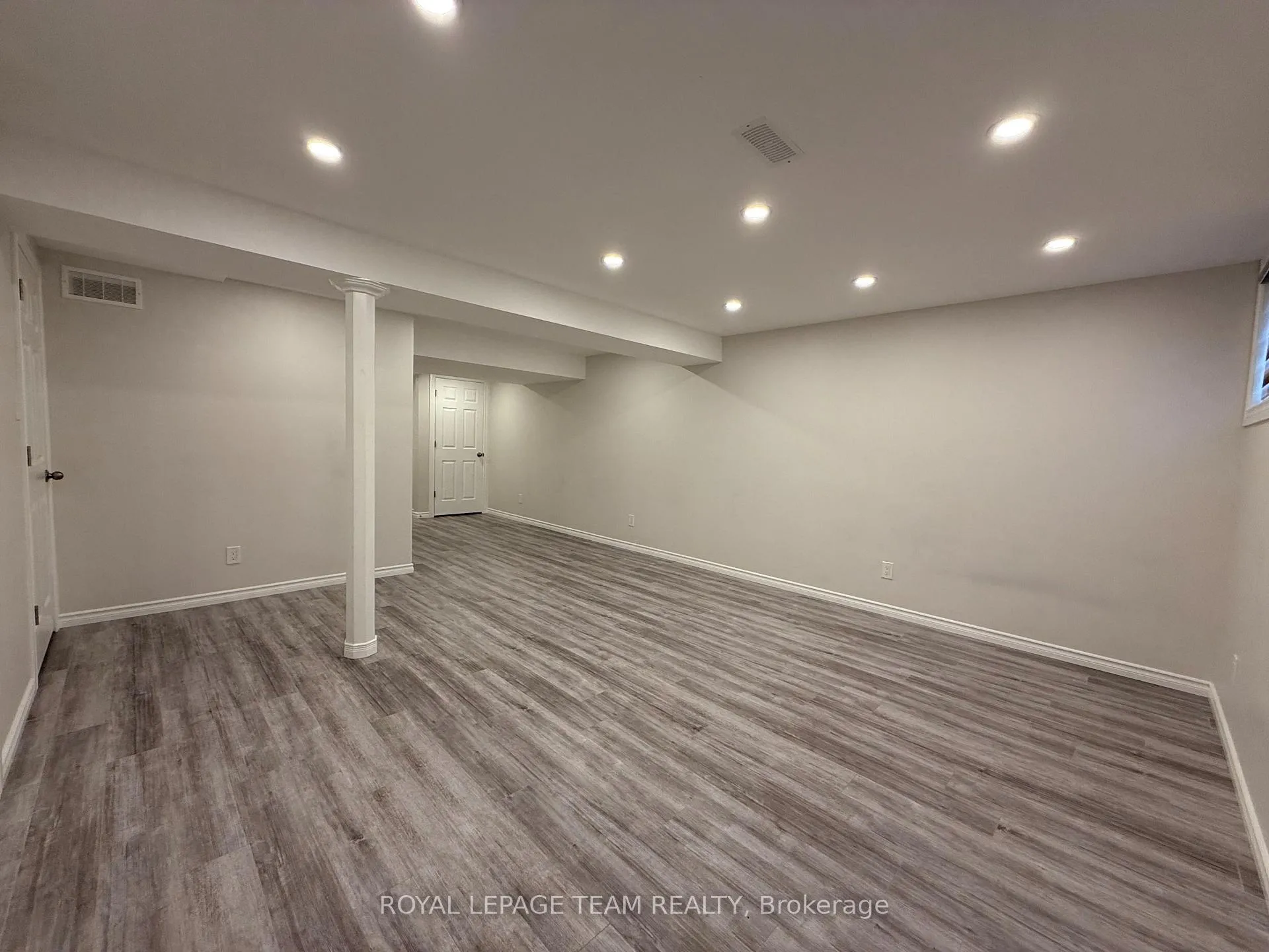Photo 15 of 709 Megrez Way E, Ottawa, Barrhaven - Half Moon Bay — HOMEH