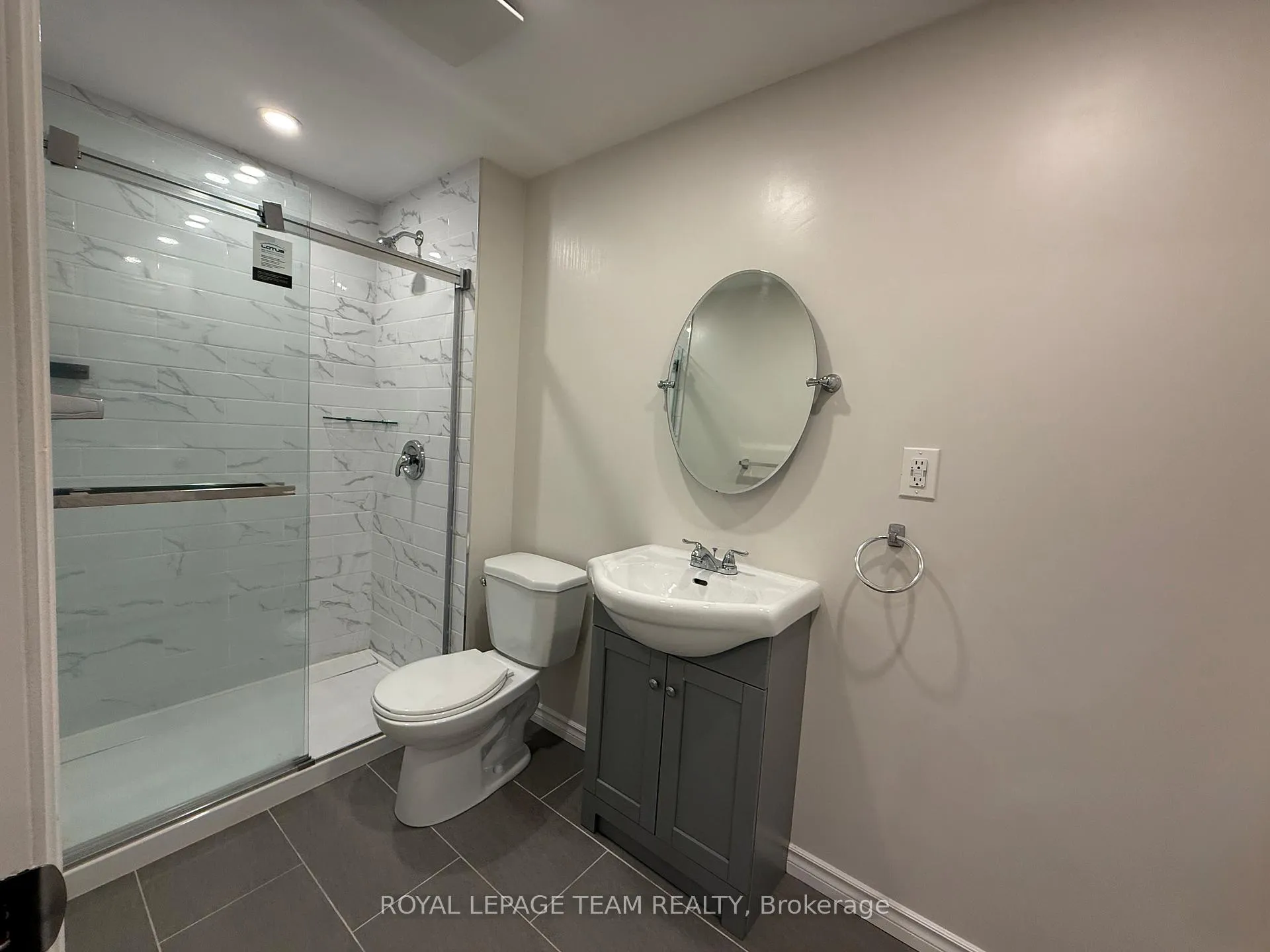 Photo 20 of 709 Megrez Way E, Ottawa, Barrhaven - Half Moon Bay — HOMEH