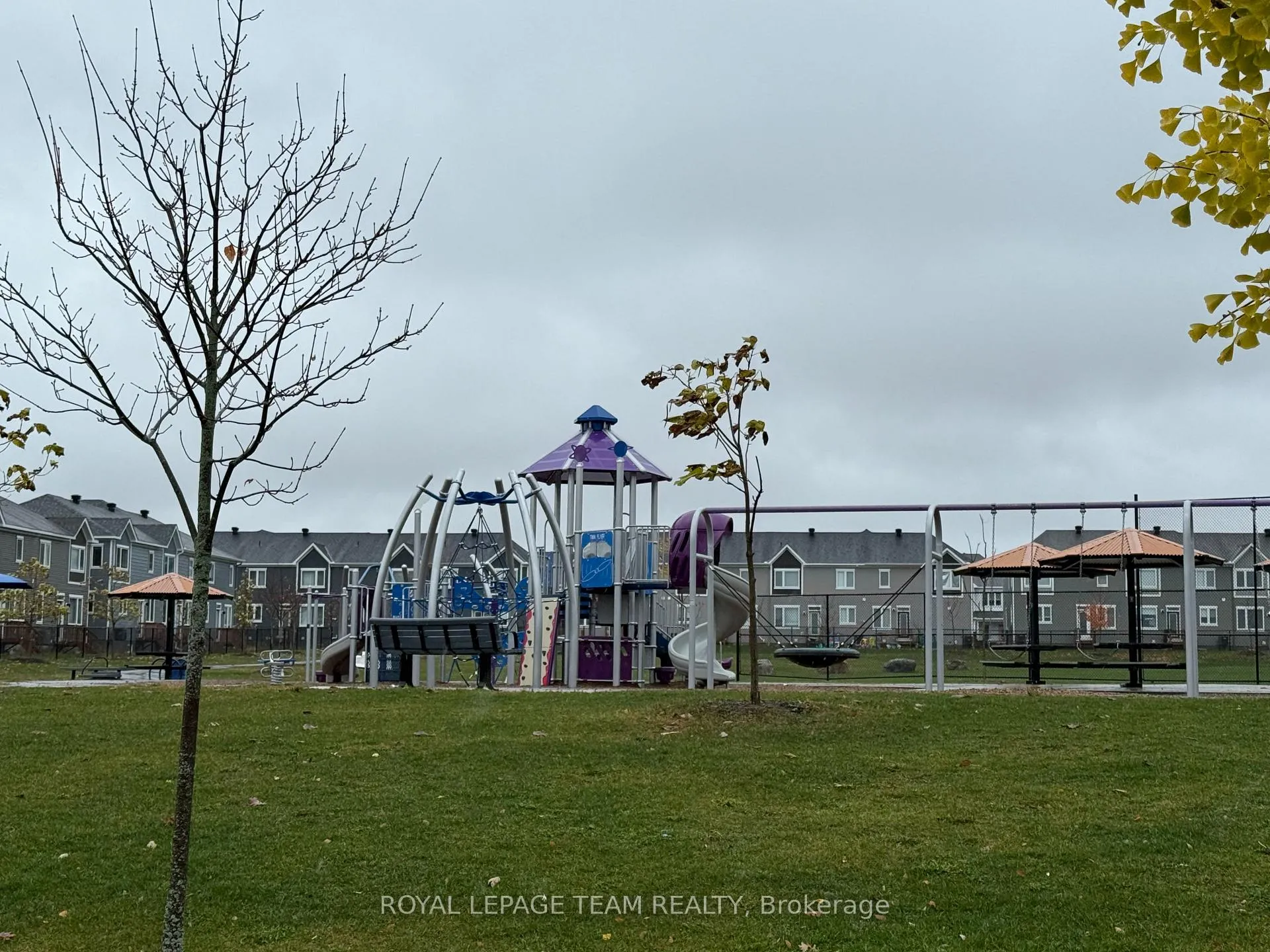 Photo 22 of 709 Megrez Way E, Ottawa, Barrhaven - Half Moon Bay — HOMEH