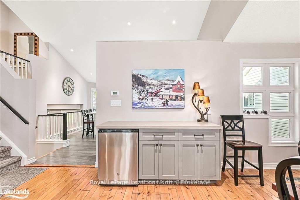 Photo 14 of 13 Barker Boulevard, Collingwood — HOMEH
