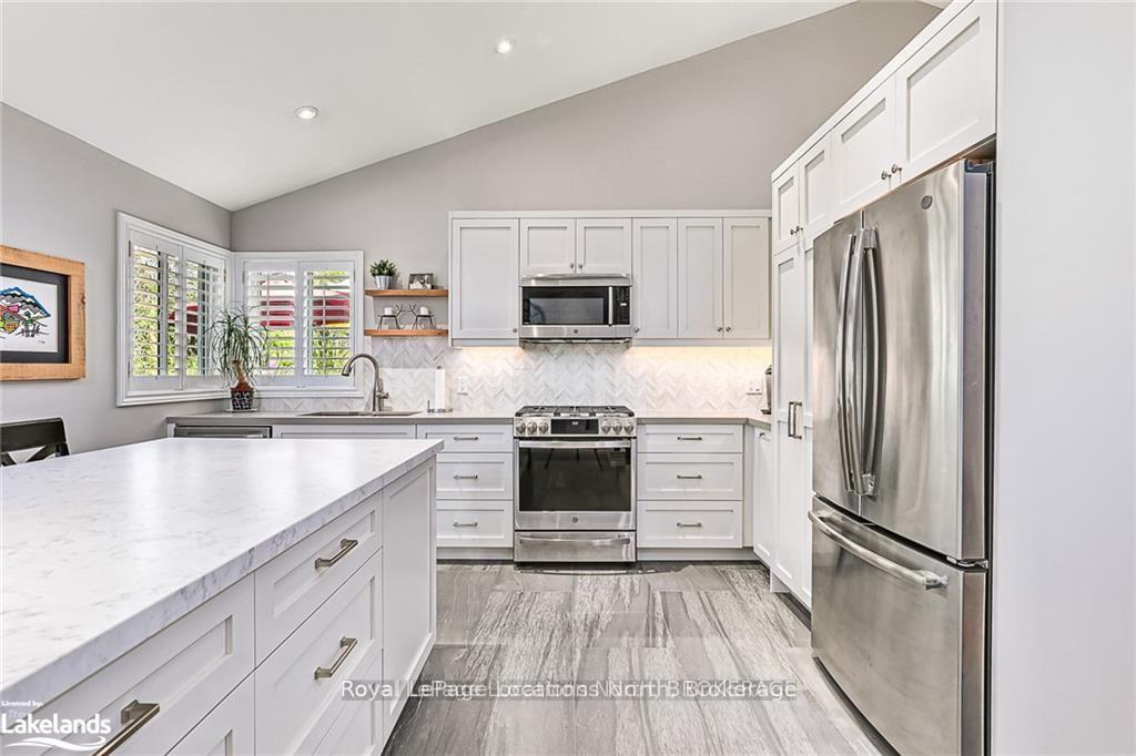 Photo 17 of 13 Barker Boulevard, Collingwood — HOMEH