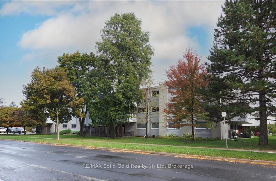 Photo 1 of Unit 102, 80 Breckenridge Drive, Kitchener — HOMEH