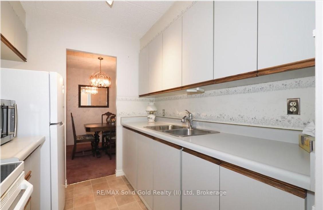 Photo 12 of Unit 102, 80 Breckenridge Drive, Kitchener — HOMEH