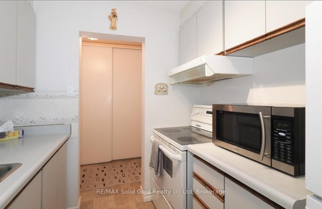 Photo 14 of Unit 102, 80 Breckenridge Drive, Kitchener — HOMEH