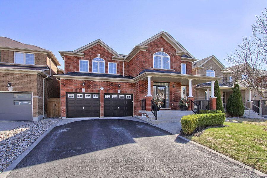 Photo 2 of 27 Nicklaus Drive, Aurora, Bayview Northeast — HOMEH