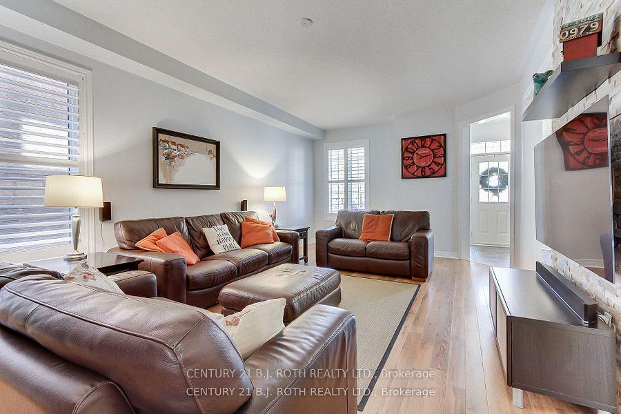Photo 7 of 27 Nicklaus Drive, Aurora, Bayview Northeast — HOMEH