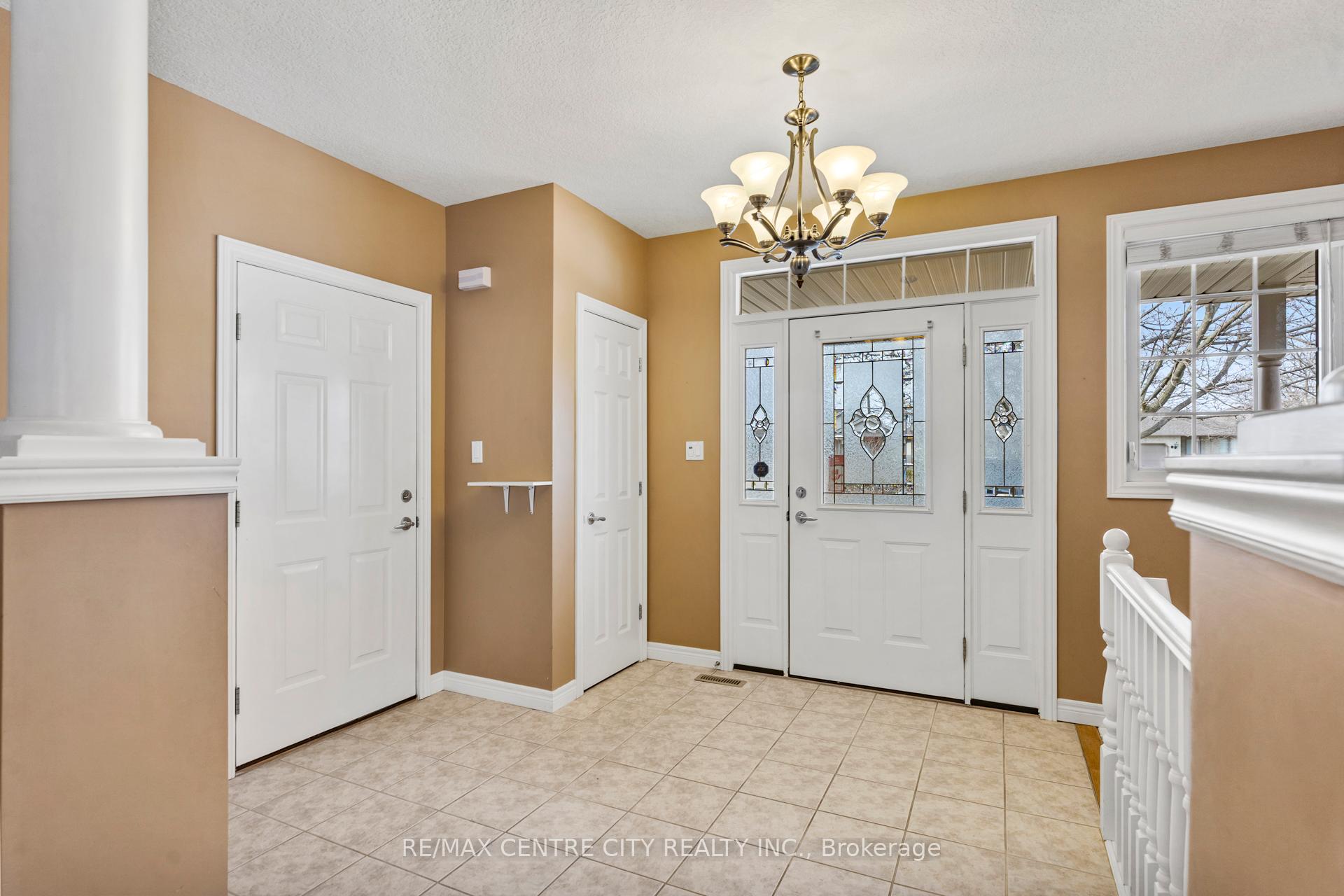 Photo 5 of Unit 3, 410 Burwell Road, St. Thomas — HOMEH