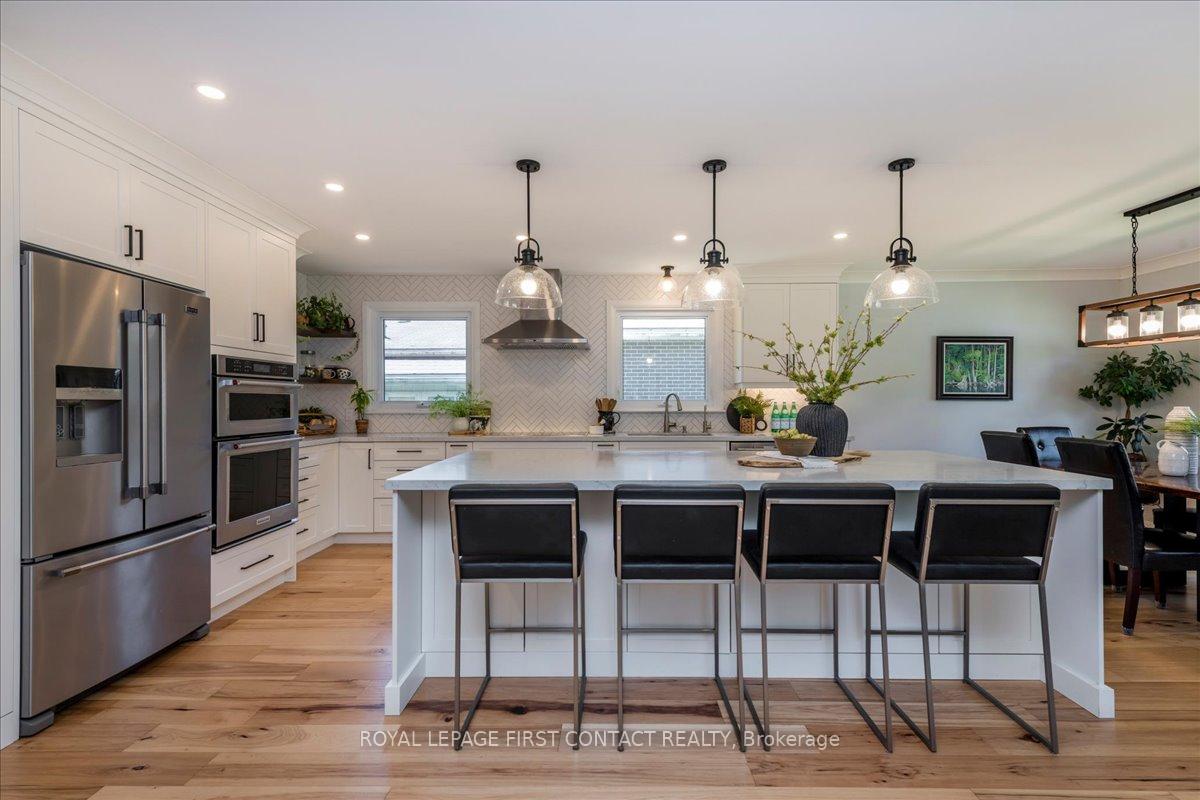 Photo 13 of 31 Mountbatten Crescent, Barrie, Codrington — HOMEH
