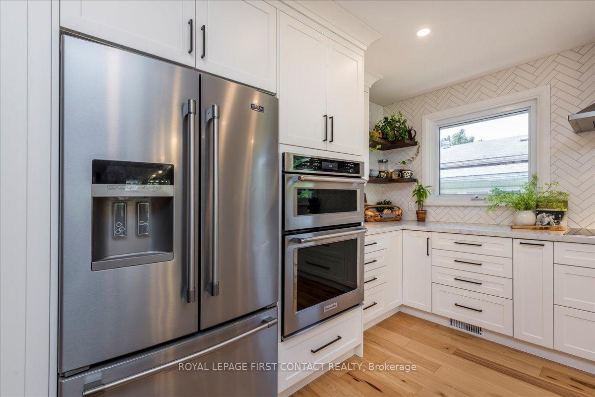 Photo 15 of 31 Mountbatten Crescent, Barrie, Codrington — HOMEH