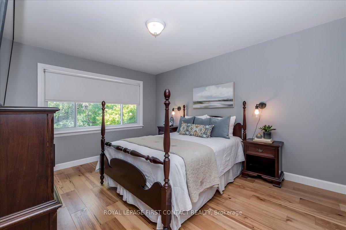 Photo 18 of 31 Mountbatten Crescent, Barrie, Codrington — HOMEH