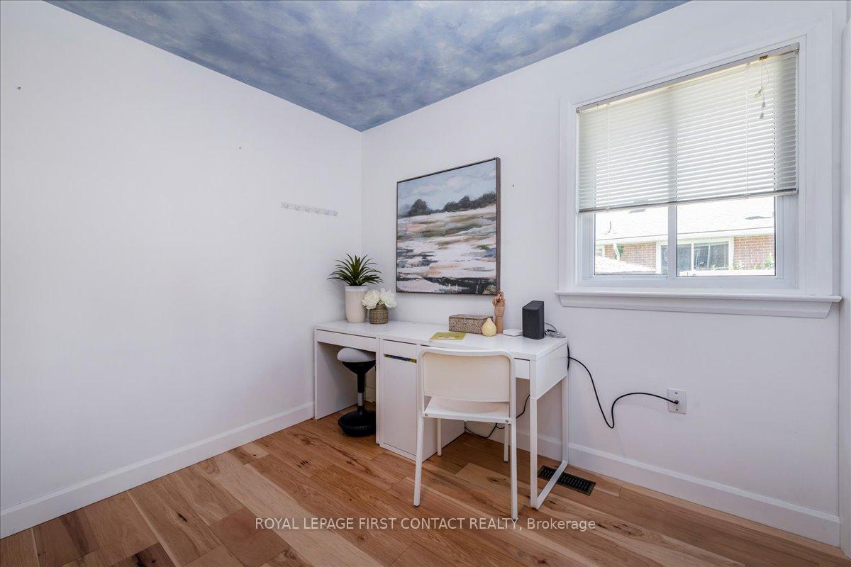 Photo 23 of 31 Mountbatten Crescent, Barrie, Codrington — HOMEH