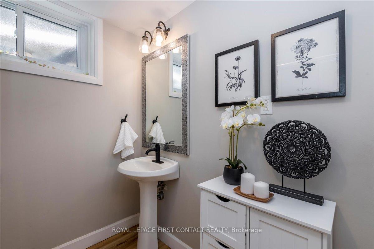 Photo 27 of 31 Mountbatten Crescent, Barrie, Codrington — HOMEH