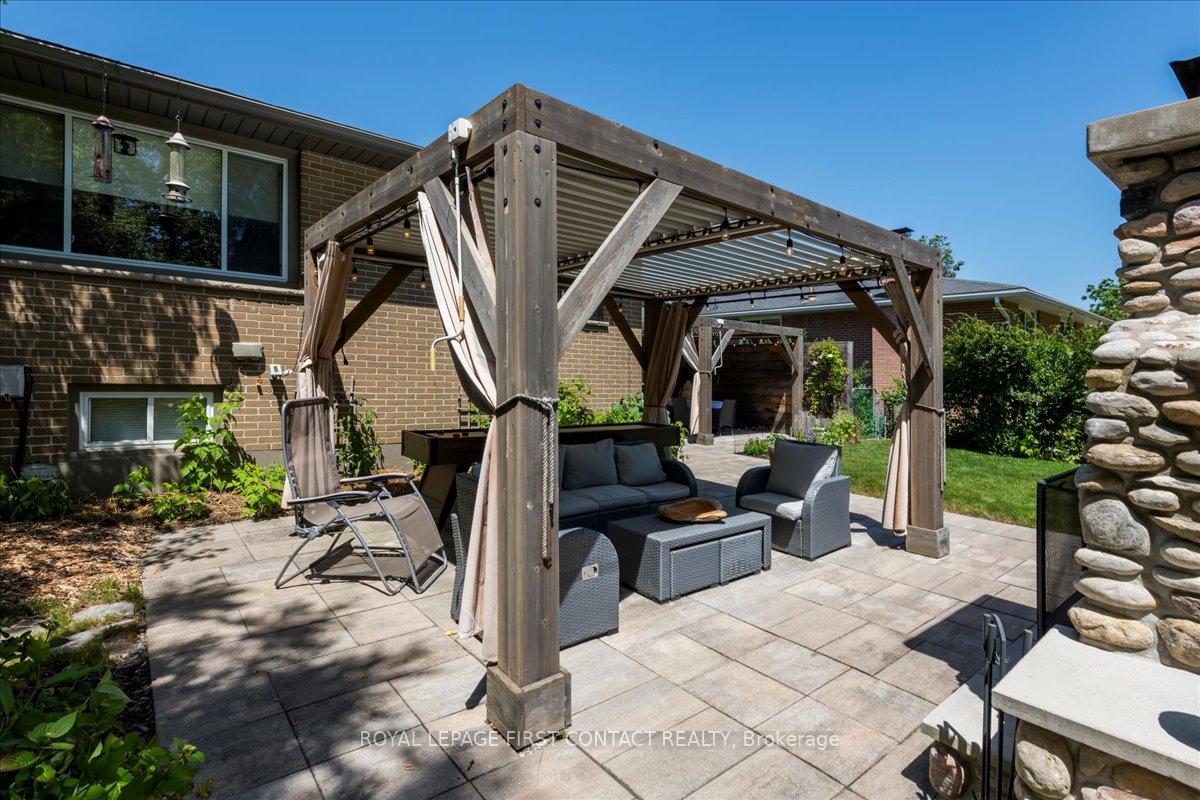 Photo 34 of 31 Mountbatten Crescent, Barrie, Codrington — HOMEH