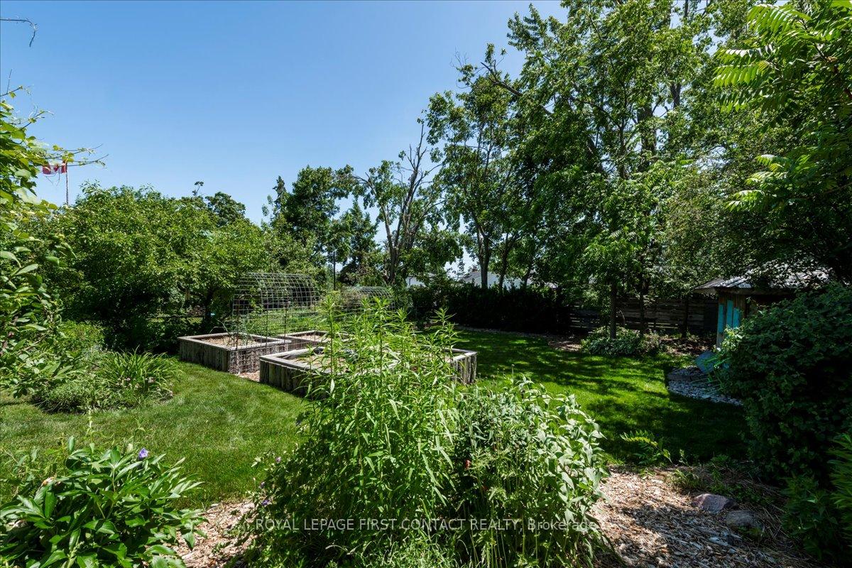 Photo 43 of 31 Mountbatten Crescent, Barrie, Codrington — HOMEH