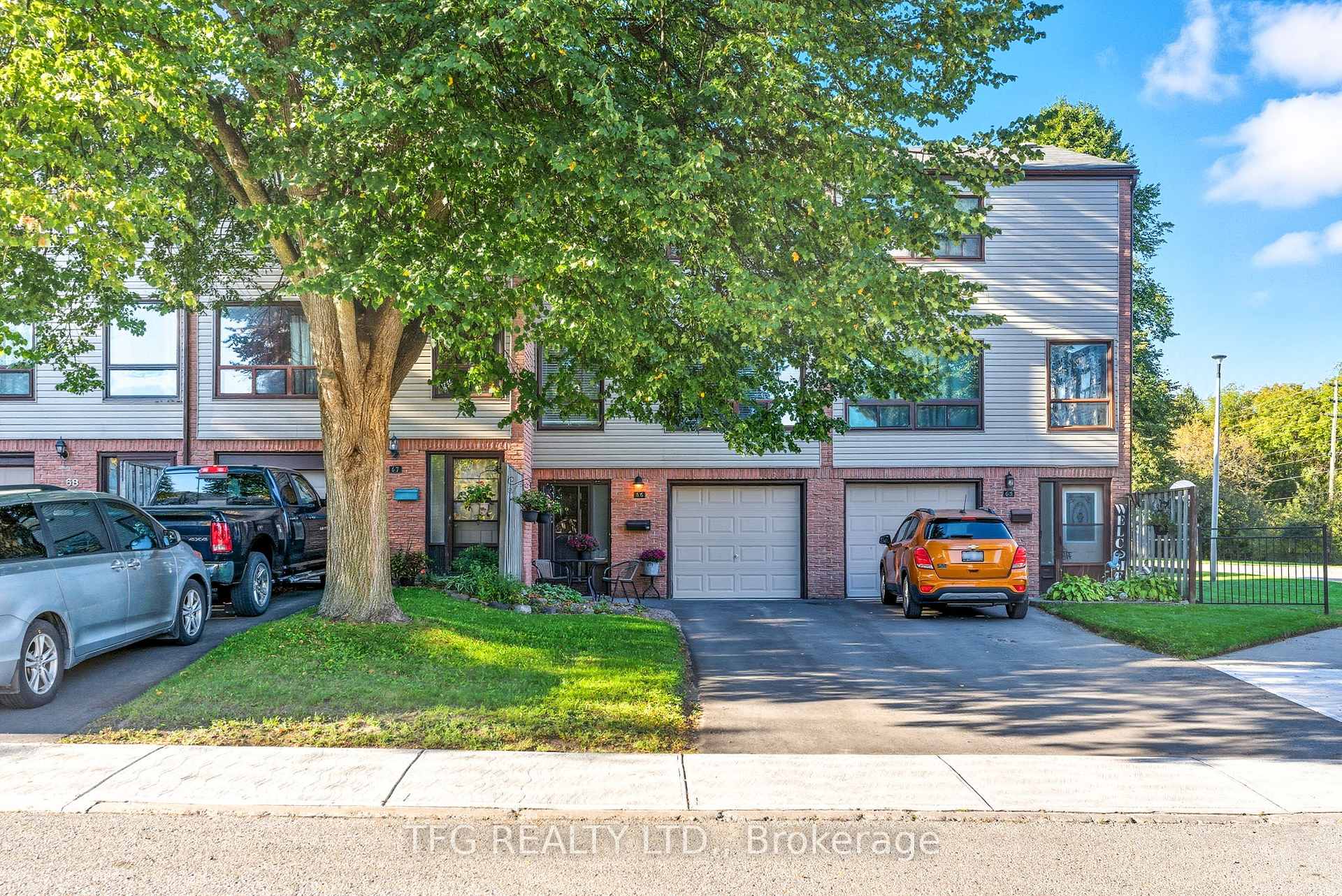 Front of Unit 66, 66 Park Lane Circle