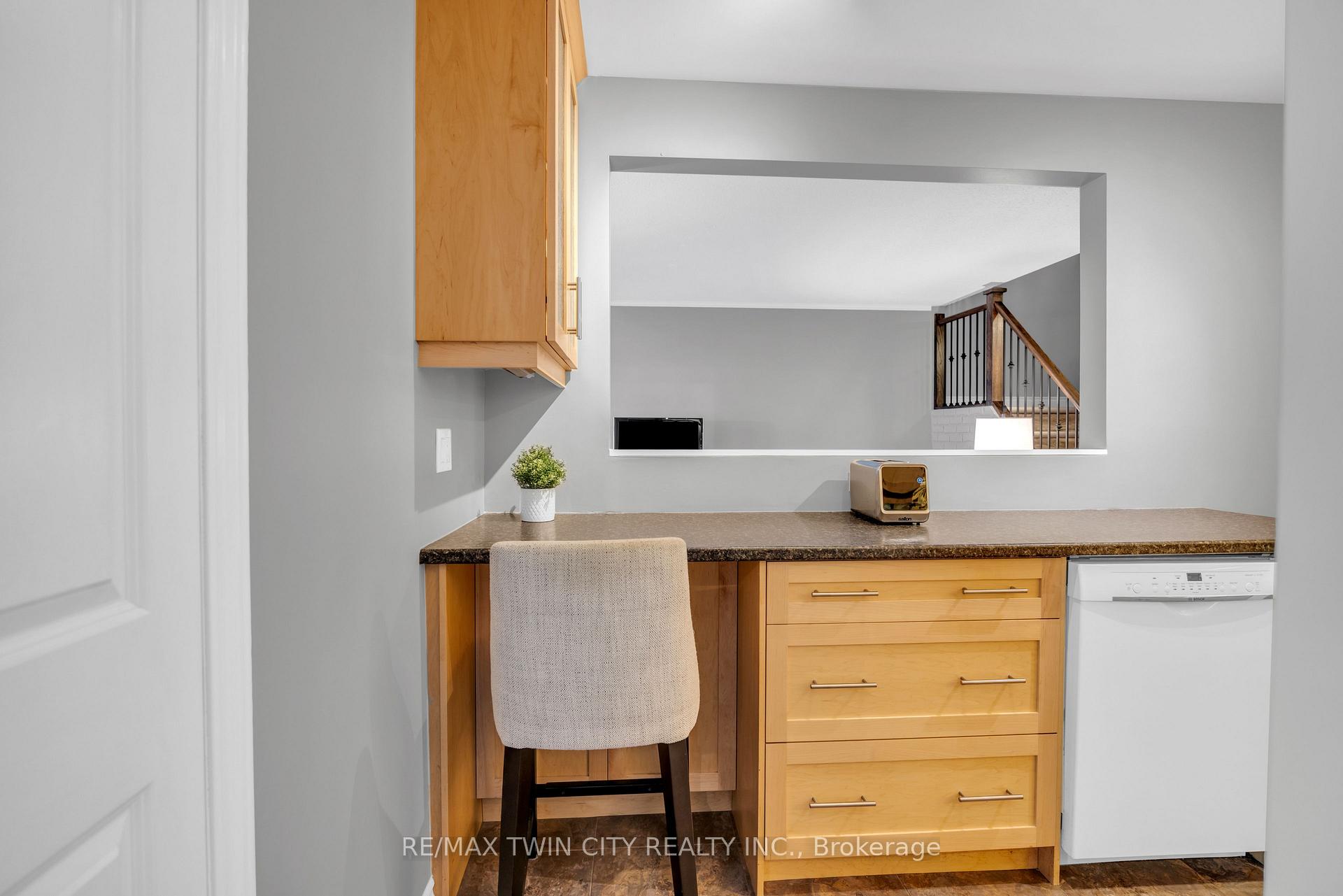 Photo 12 of Unit 54, 14 Williamsburg Road, Kitchener — HOMEH