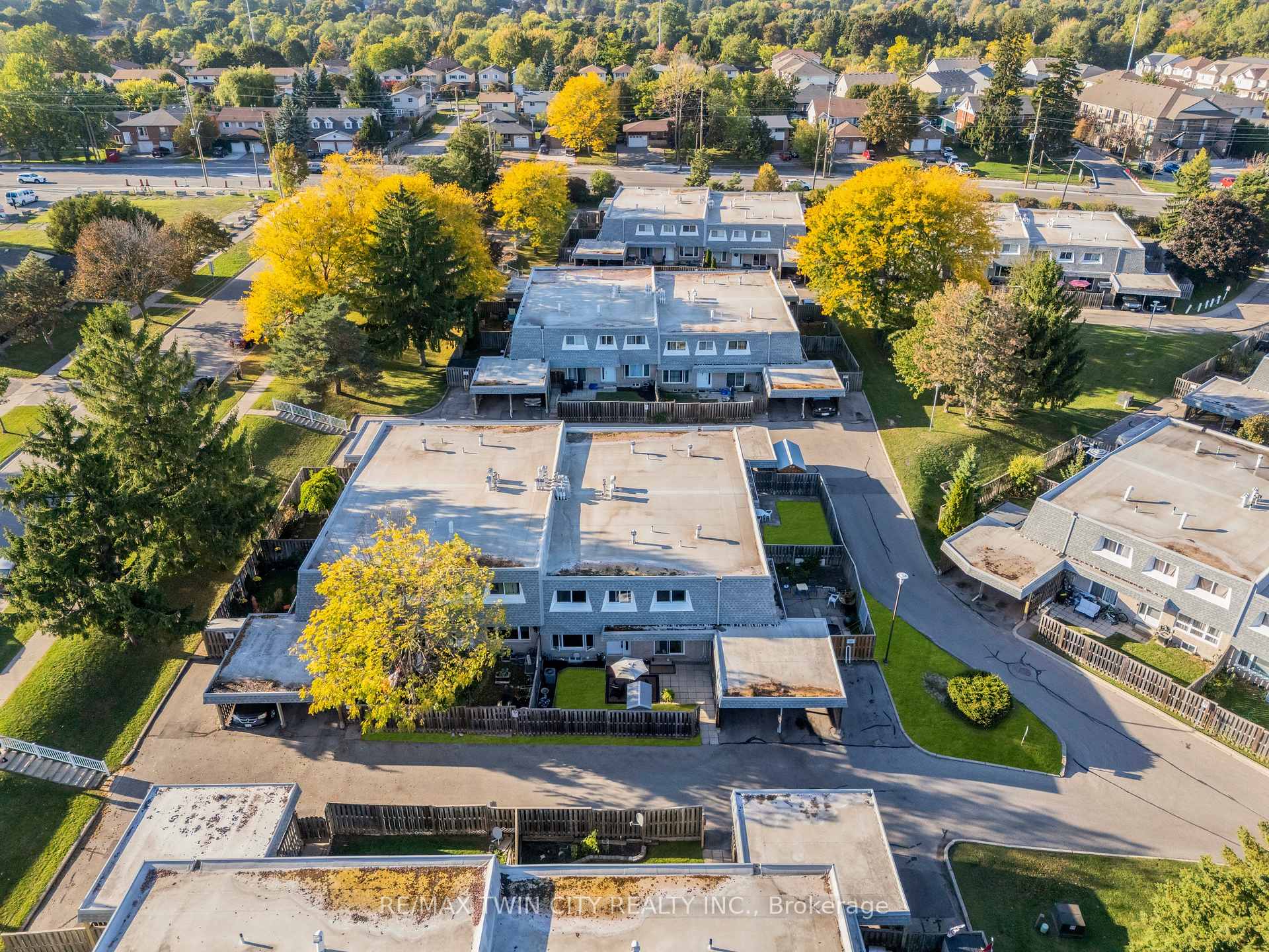 Photo 37 of Unit 54, 14 Williamsburg Road, Kitchener — HOMEH