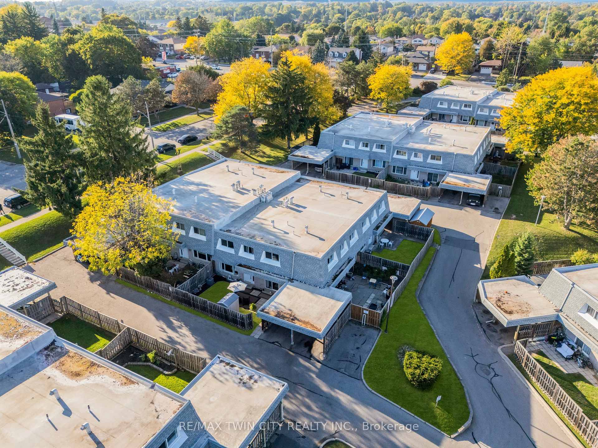 Photo 38 of Unit 54, 14 Williamsburg Road, Kitchener — HOMEH