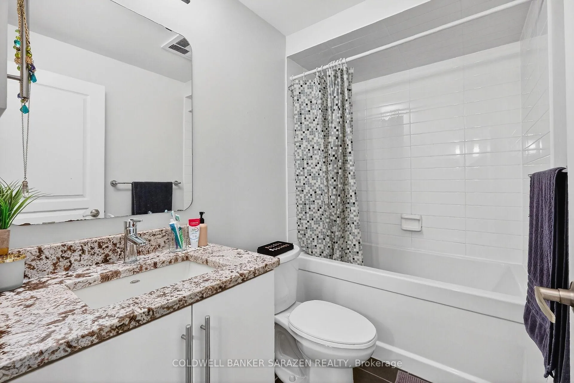 Photo 24 of Unit 212, 238 Besserer Street, Ottawa, Sandy Hill — HOMEH