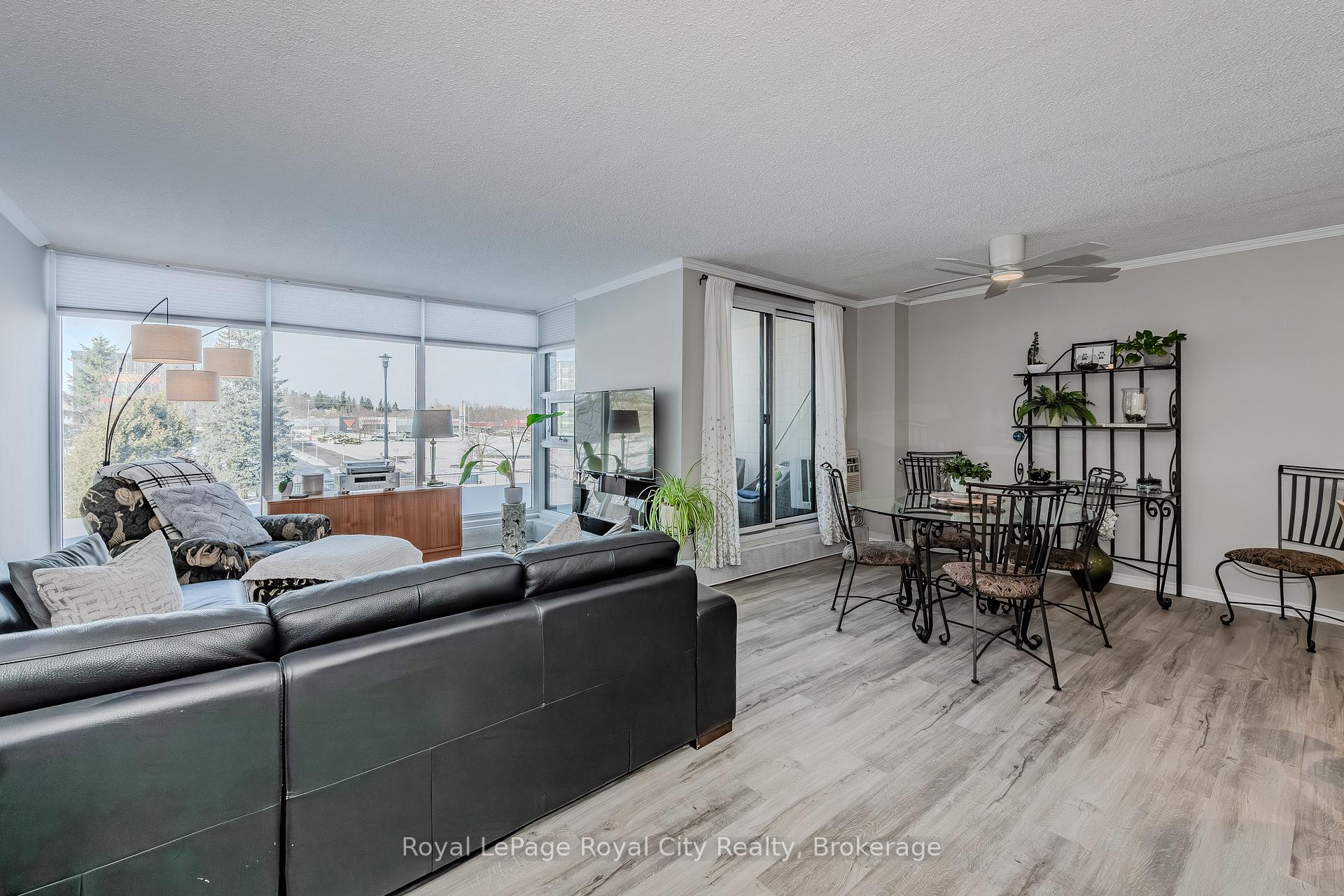 Photo 9 of Unit 207, 19 Woodlawn Road E, Guelph, Riverside Park — HOMEH