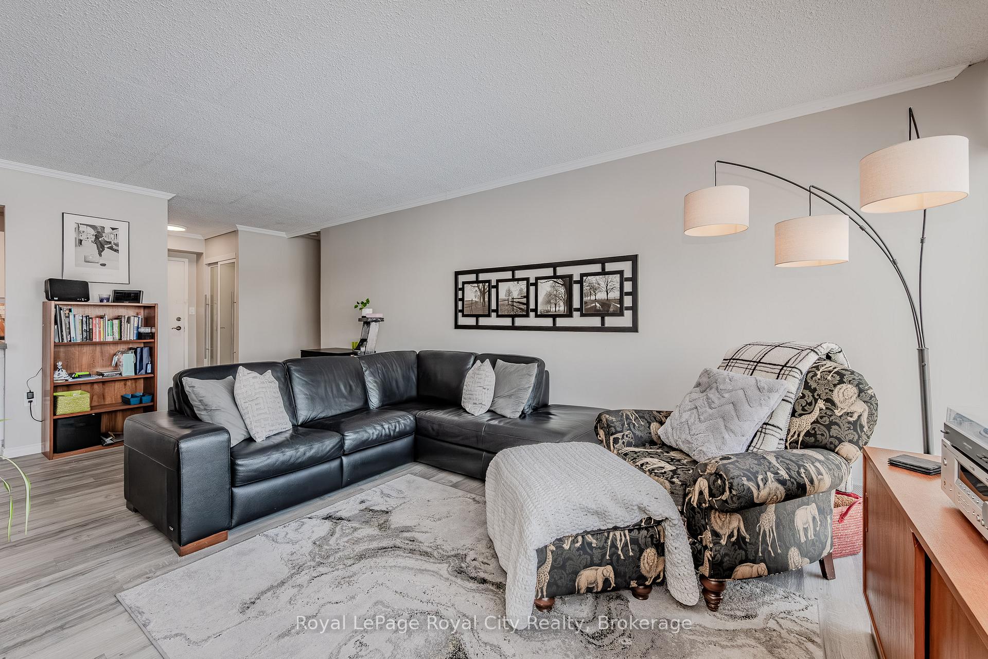 Photo 91 of Unit 207, 19 Woodlawn Road E, Guelph, Riverside Park — HOMEH
