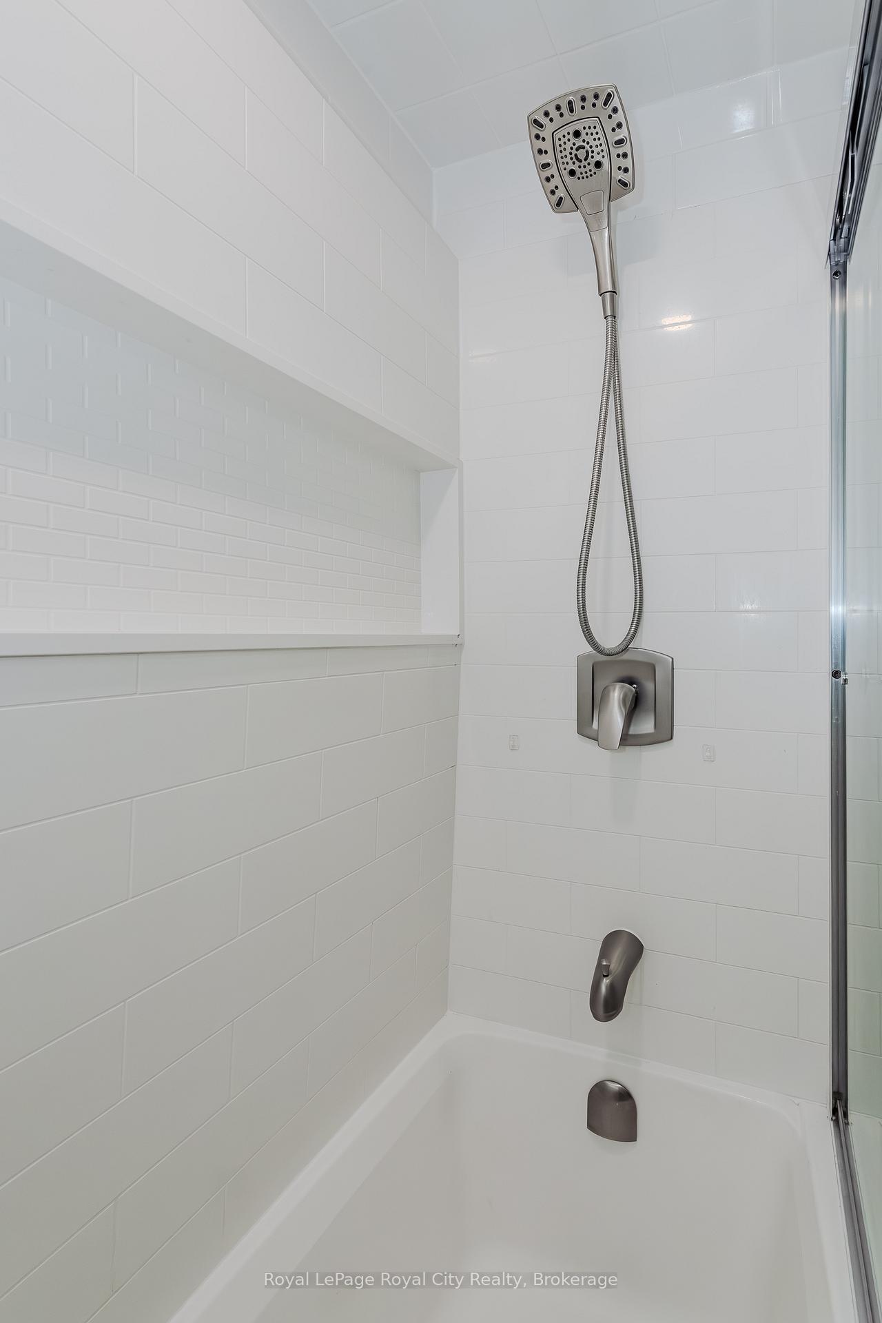 Photo 108 of Unit 207, 19 Woodlawn Road E, Guelph, Riverside Park — HOMEH