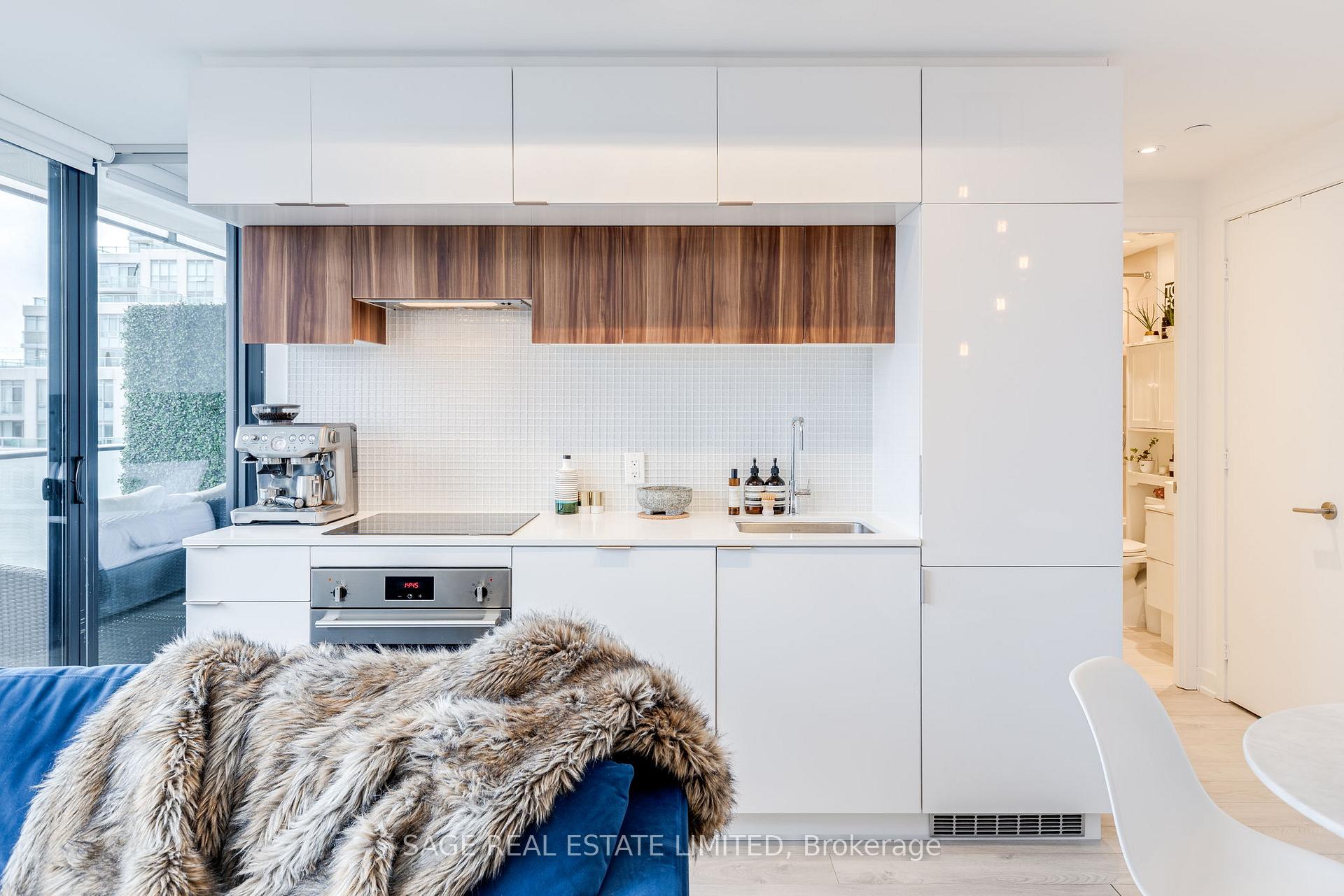 Photo 7 of Unit 1106, 185 Roehampton Avenue, Toronto, Mount Pleasant West — HOMEH