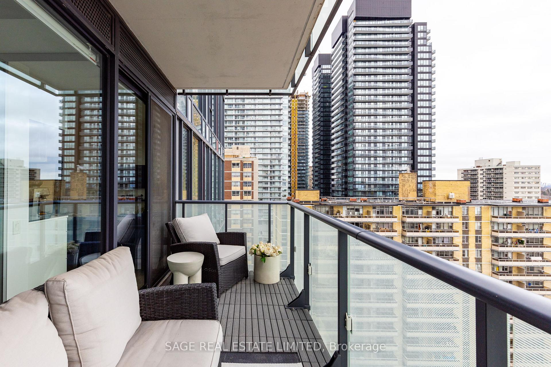 Photo 15 of Unit 1106, 185 Roehampton Avenue, Toronto, Mount Pleasant West — HOMEH