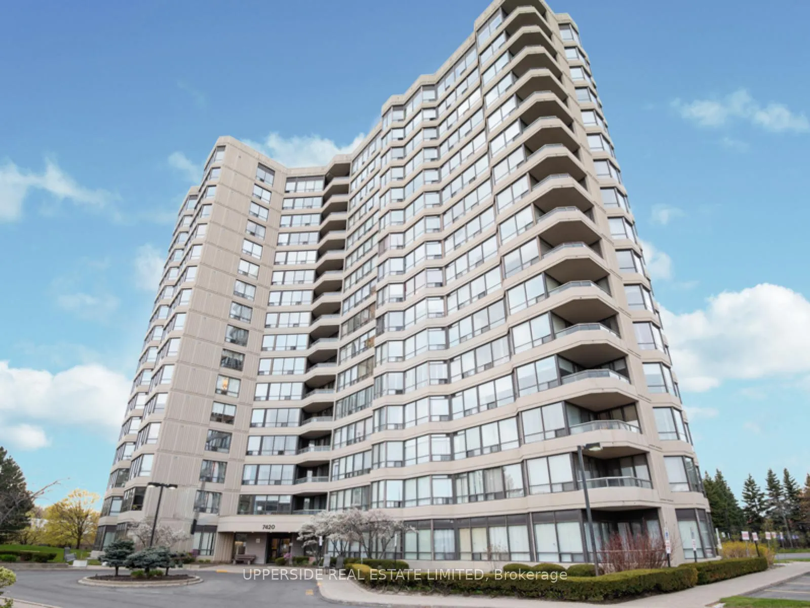 Front of Unit 512, 7420 Bathurst Street