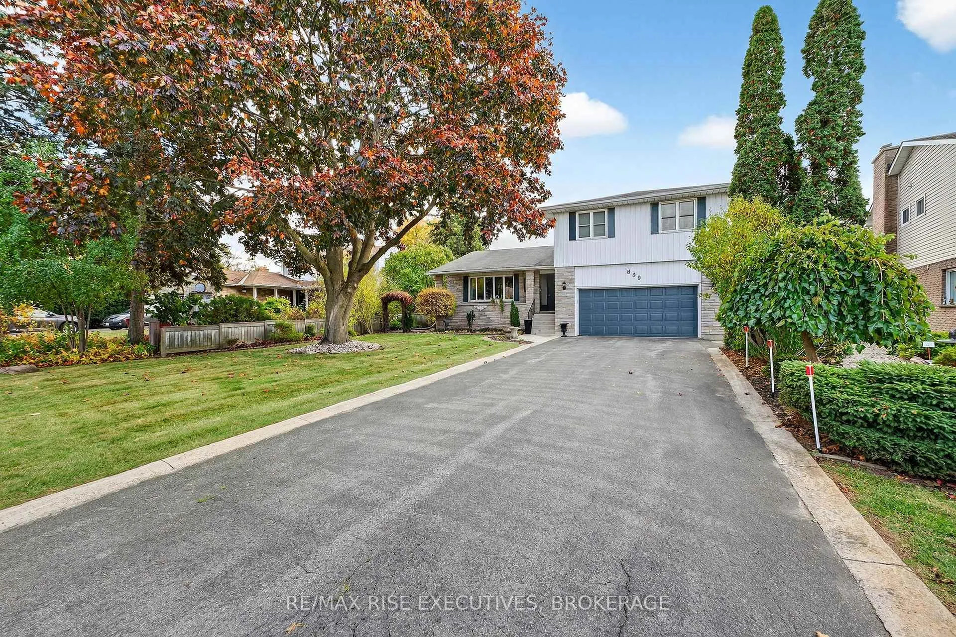Photo 2 of 889 Percy Crescent, Kingston, City Southwest — HOMEH