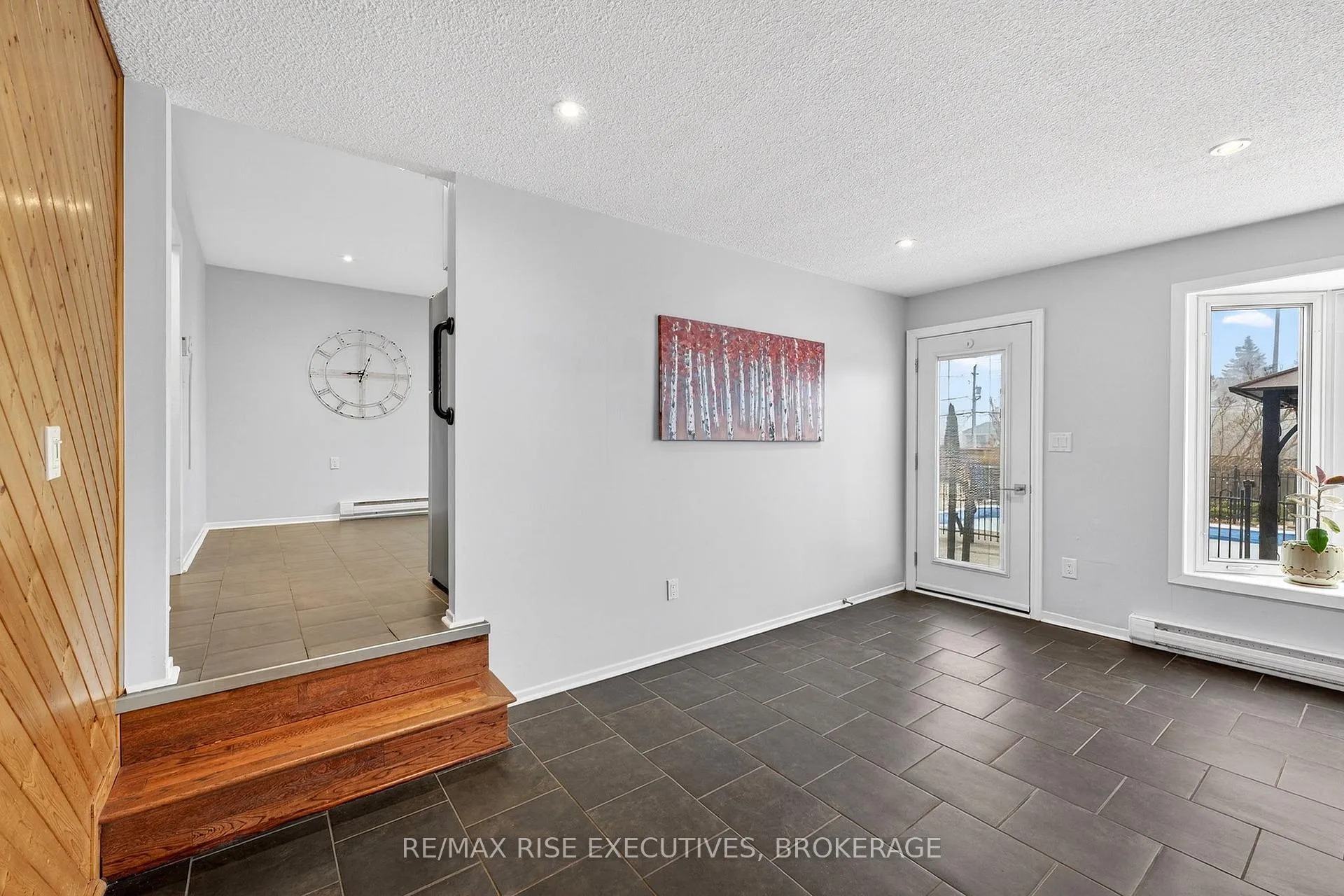 Photo 17 of 889 Percy Crescent, Kingston, City Southwest — HOMEH