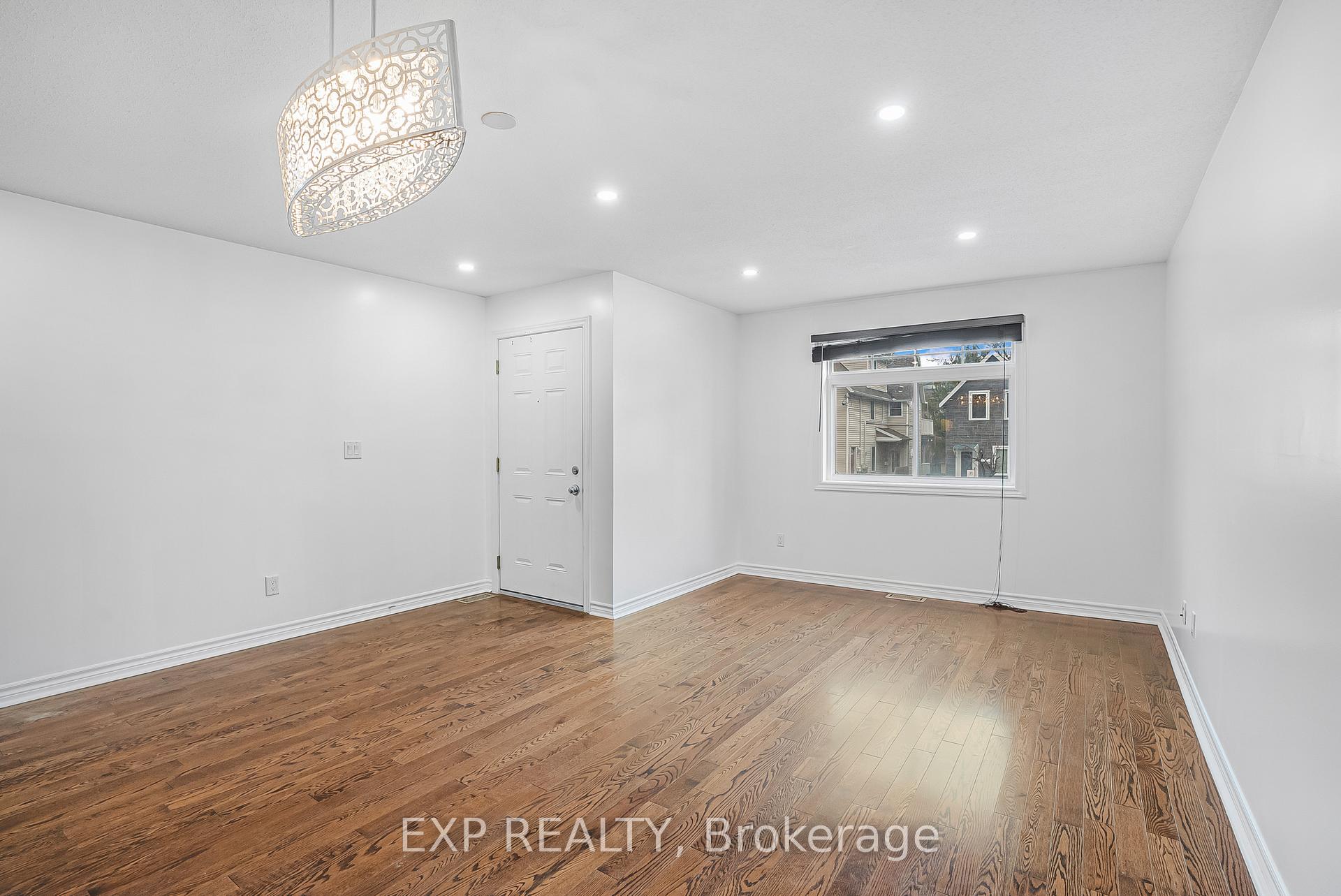 Photo 5 of Unit A, 52 Champagne Avenue, Ottawa, West Centre Town — HOMEH