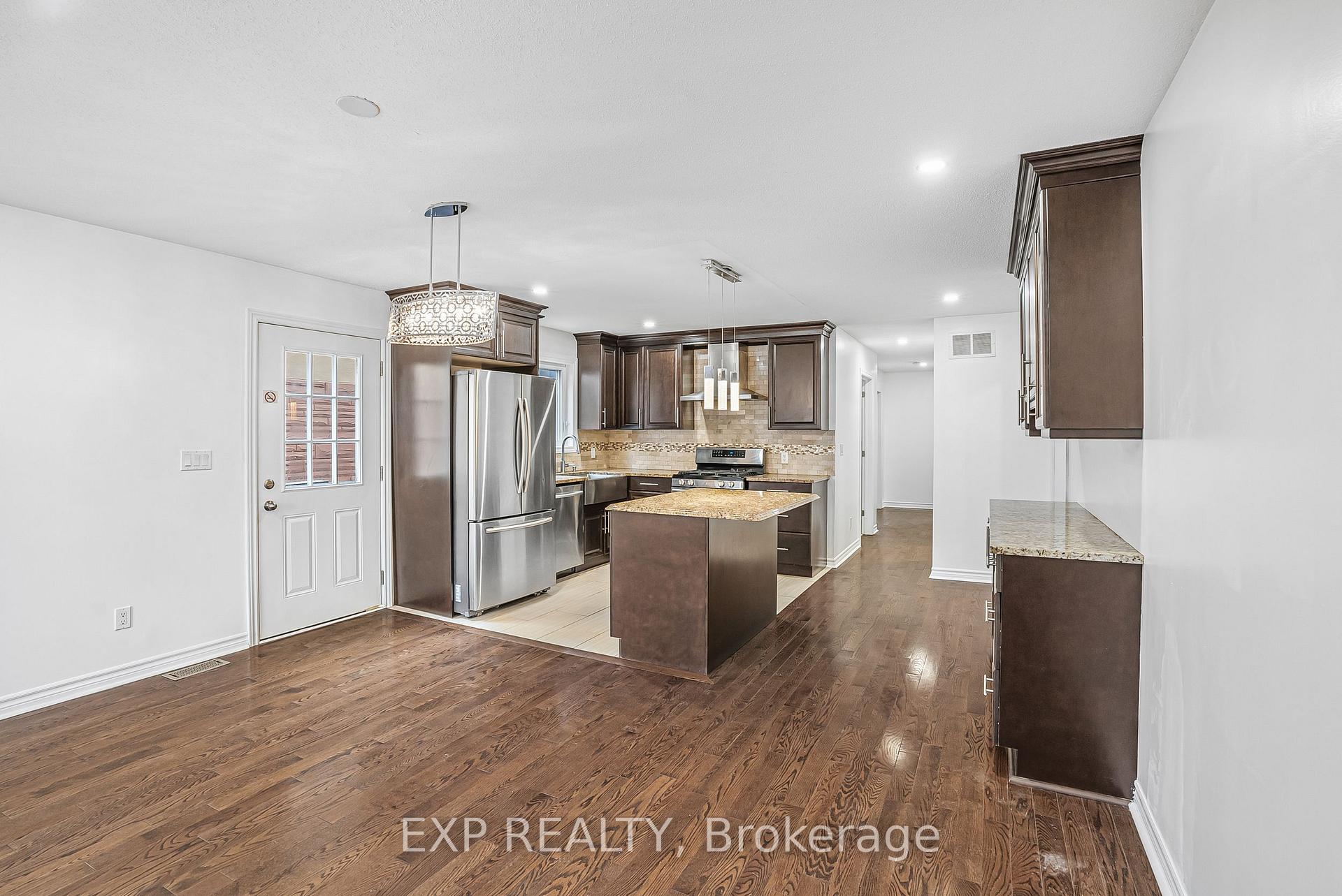 Photo 7 of Unit A, 52 Champagne Avenue, Ottawa, West Centre Town — HOMEH