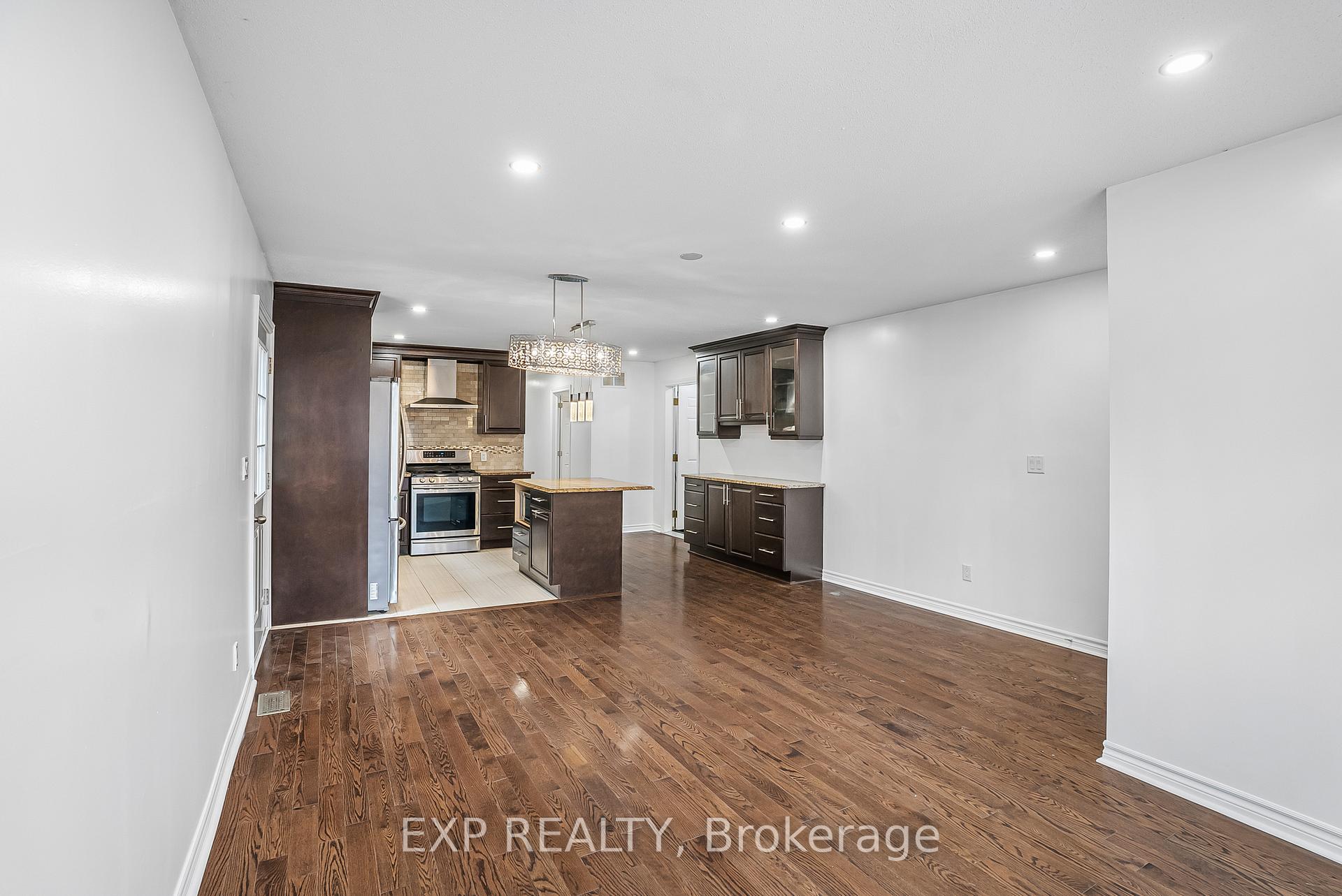 Photo 6 of Unit A, 52 Champagne Avenue, Ottawa, West Centre Town — HOMEH