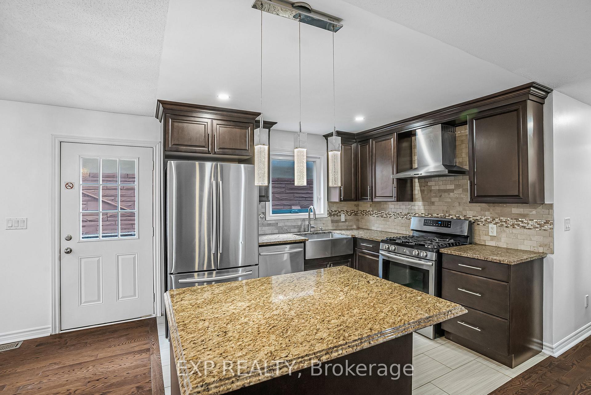 Photo 10 of Unit A, 52 Champagne Avenue, Ottawa, West Centre Town — HOMEH