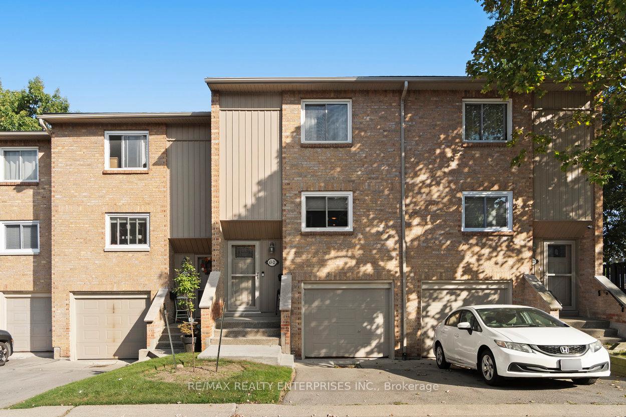Photo 1 of Unit 21, 63 Fonthill Road, Hamilton, Fessenden — HOMEH