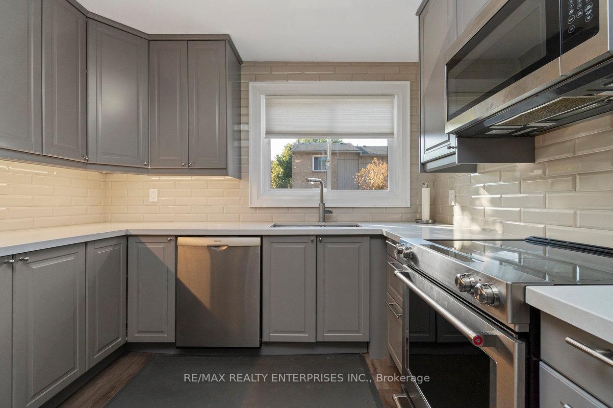 Photo 4 of Unit 21, 63 Fonthill Road, Hamilton, Fessenden — HOMEH