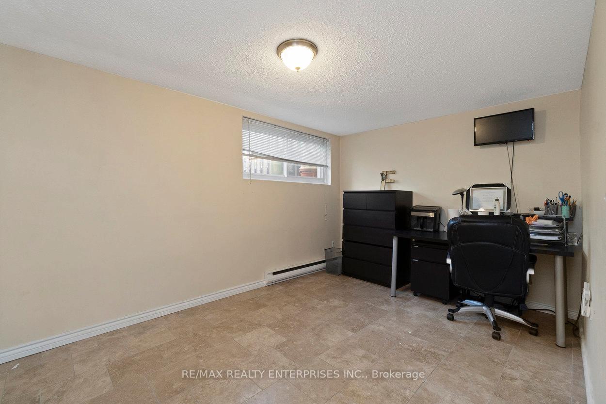 Photo 21 of Unit 21, 63 Fonthill Road, Hamilton, Fessenden — HOMEH