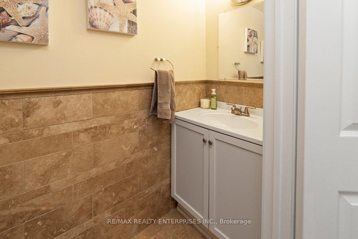 Photo 24 of Unit 21, 63 Fonthill Road, Hamilton, Fessenden — HOMEH