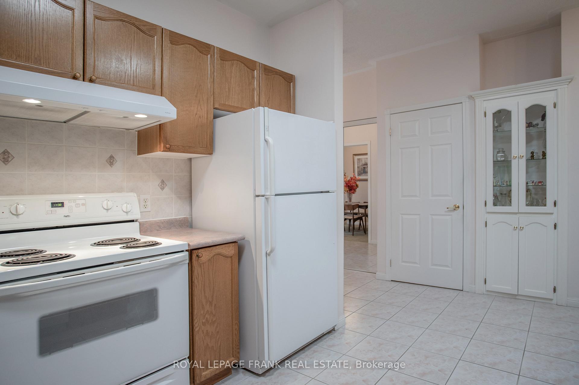 Photo 11 of Unit 48, 1111 Wilson Road N, Oshawa, Pinecrest — HOMEH
