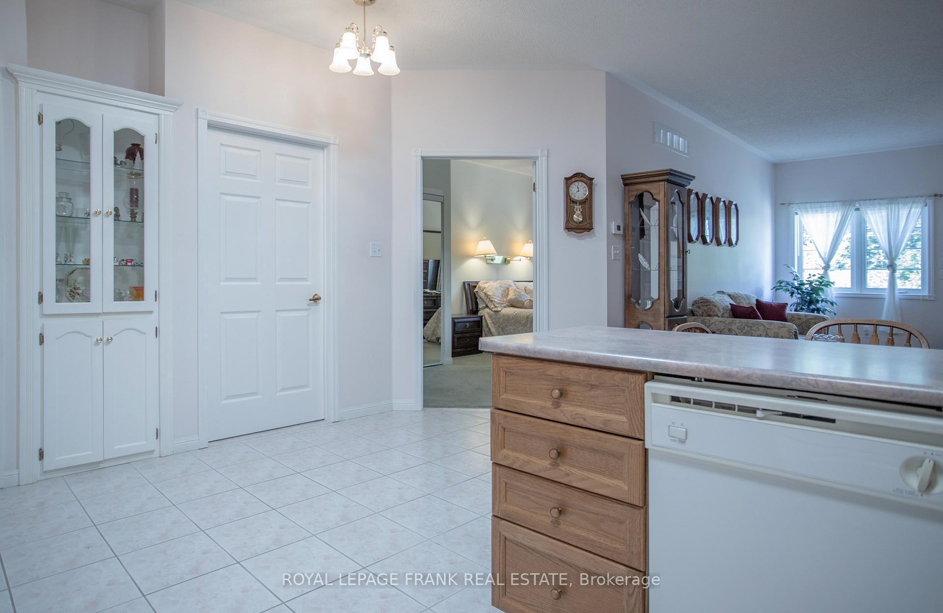 Photo 13 of Unit 48, 1111 Wilson Road N, Oshawa, Pinecrest — HOMEH