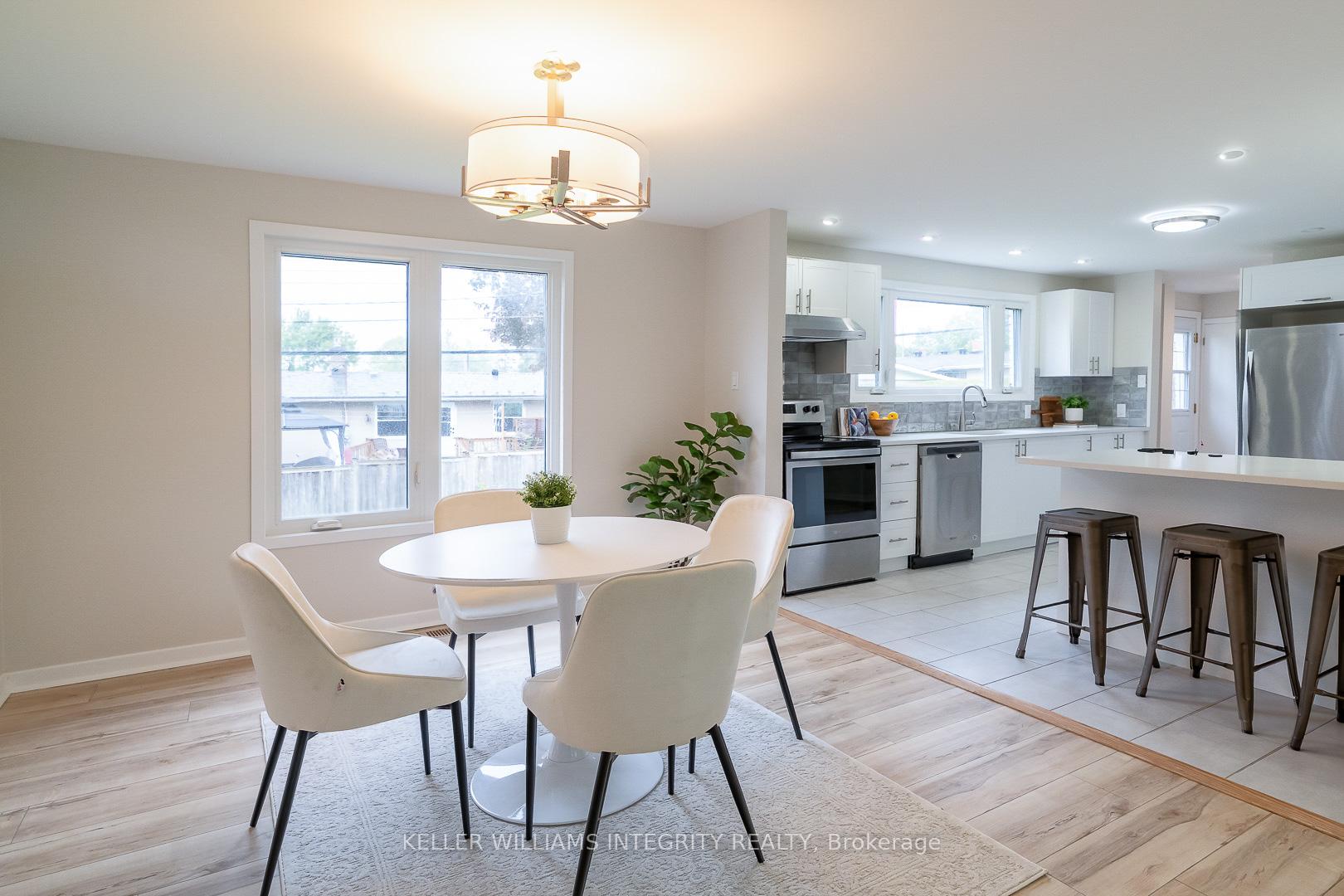 Photo 5 of 103 Beaver Ridge, Ottawa, City View/Skyline/Fisher Heights/Parkwood Hills — HOMEH
