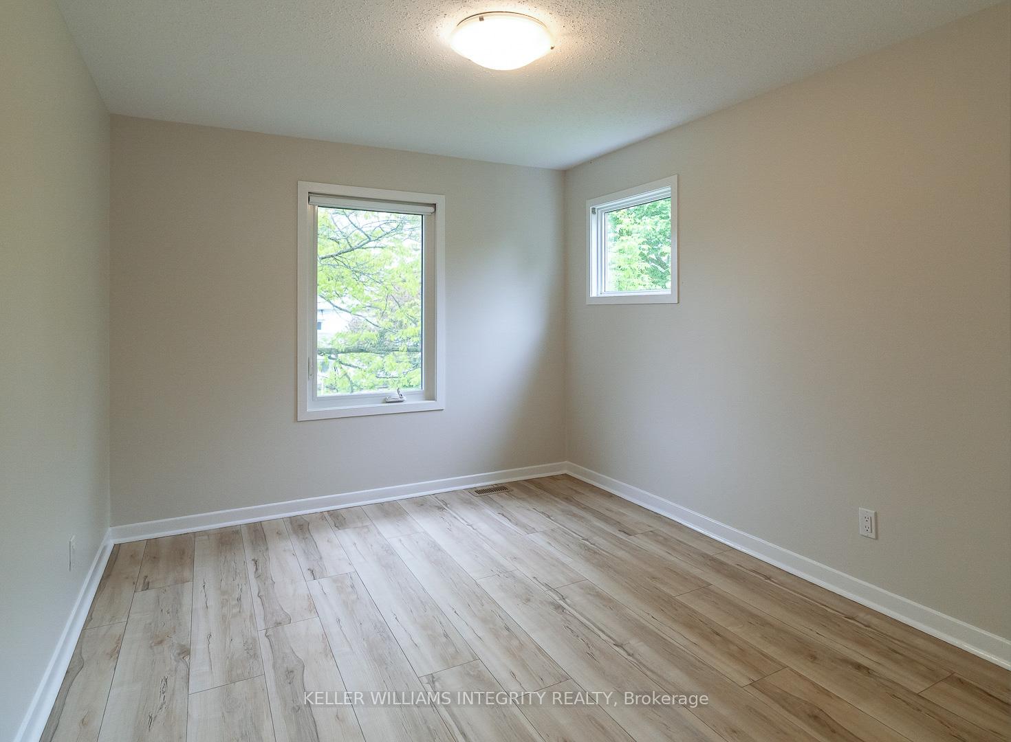 Photo 18 of 103 Beaver Ridge, Ottawa, City View/Skyline/Fisher Heights/Parkwood Hills — HOMEH