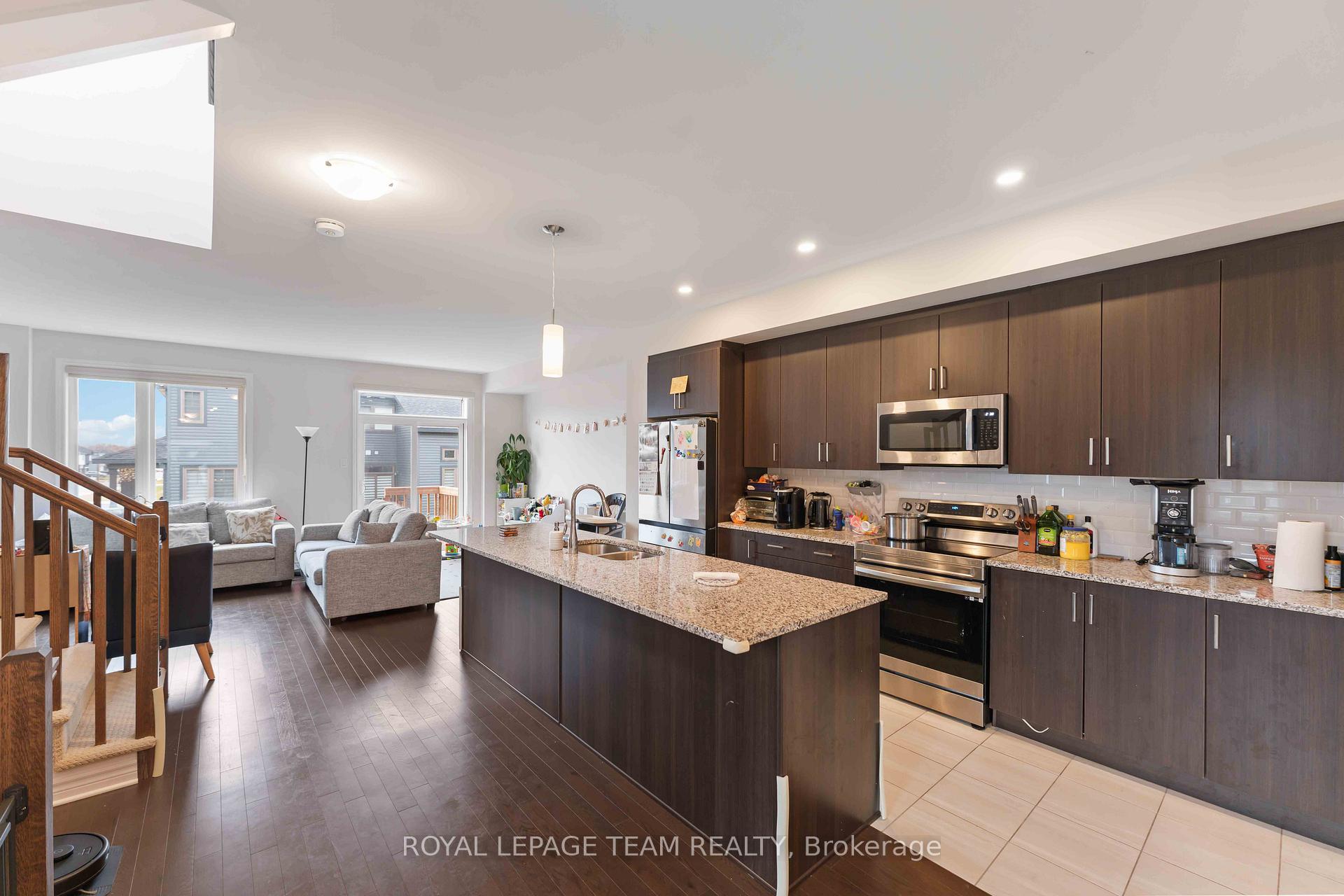 Photo 6 of 1001 Kijik Crescent, Ottawa, Blossom Park/Kemp Park/Findlay Creek — HOMEH